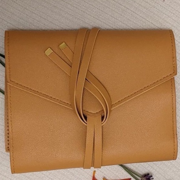 GLASS LADDER & CO tech accessories organizer - Picture 7 of 7